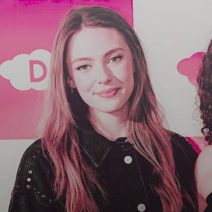 𝐂𝗅𝖺𝗂𝗋𝖾 𝐑𝗈𝗀𝖾𝗋𝗌 tweet media