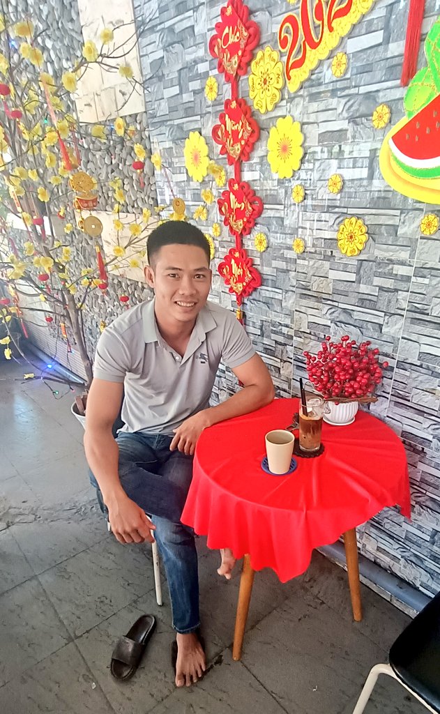 Buổi trưa của Mùng 5 làm ly coffee cho có không khí tết 🥰🎉