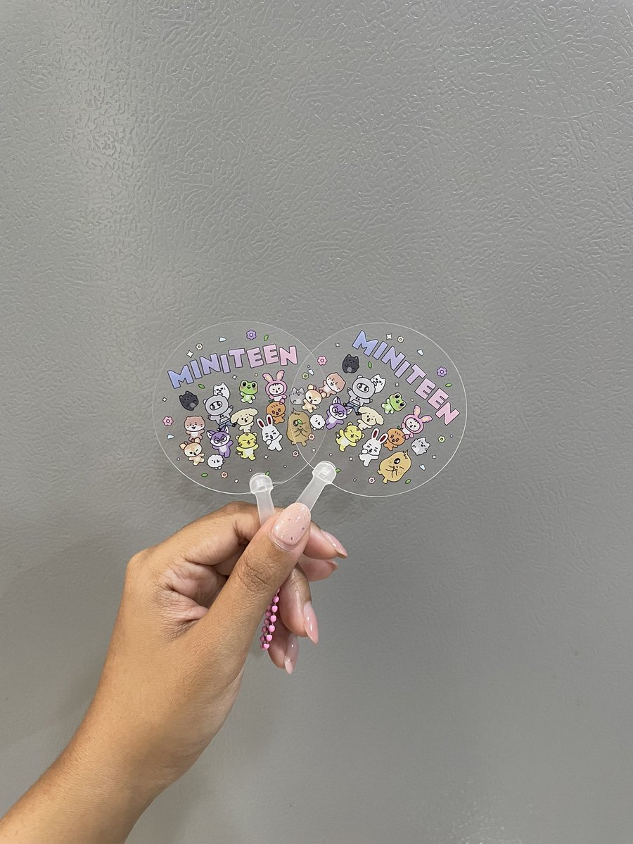 mydjlili's tweet photo. Last set of freebies for #SVT_TOUR_NEW_SG arrived just last week~

Design by @stardustdsgn 
Printing and production by @h3w2design 

Thank you 🩷🩵 https://t.co/YQEwHpaGNf