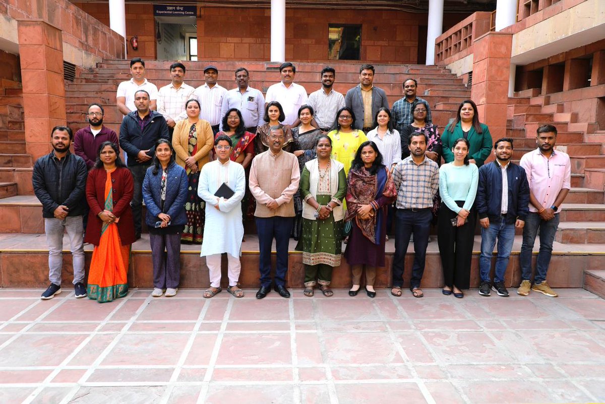 ncert's tweet photo. 𝐂𝐈𝐄𝐓-𝐍𝐂𝐄𝐑𝐓 𝐨𝐫𝐠𝐚𝐧𝐢𝐬𝐞𝐝 𝐚 𝐟𝐢𝐯𝐞-𝐝𝐚𝐲 𝐟𝐚𝐜𝐞 𝐭𝐨 𝐟𝐚𝐜𝐞 𝐖𝐨𝐫𝐤𝐬���𝐨𝐩 𝐨𝐧 “𝐑𝐞𝐯𝐢𝐞𝐰 𝐨𝐟 𝐃𝐢𝐠𝐢𝐭𝐚𝐥 𝐑𝐞𝐬𝐨𝐮𝐫𝐜𝐞𝐬 𝐨𝐧 𝐂𝐲𝐛𝐞𝐫 𝐒𝐚𝐟𝐞𝐭𝐲 𝐚𝐧𝐝 𝐒𝐞𝐜𝐮𝐫𝐢𝐭𝐲 – 𝐏𝐡𝐚𝐬𝐞 𝟐” 𝐟𝐫𝐨𝐦 𝟏𝟔–𝟐𝟎 𝐅𝐞𝐛𝐫𝐮𝐚𝐫𝐲 𝟐𝟎𝟐𝟔.

This workshop focused on developing digital resources for creating awareness among students and other stakeholders aligning with the guiding principles of the National Education Policy (NEP) 2020 and the National Curriculum Framework for School Education (NCF-SE 2023), Participants comprising academic experts, technical specialists, and content developers engaged collaboratively and reviewed scripts for audio and video-based content, interactive digital learning materials, graphic-based resources like infographics, comic scripts etc.

#CyberSafety #DigitalEducation #NCERT #CIET #EducationalTechnology