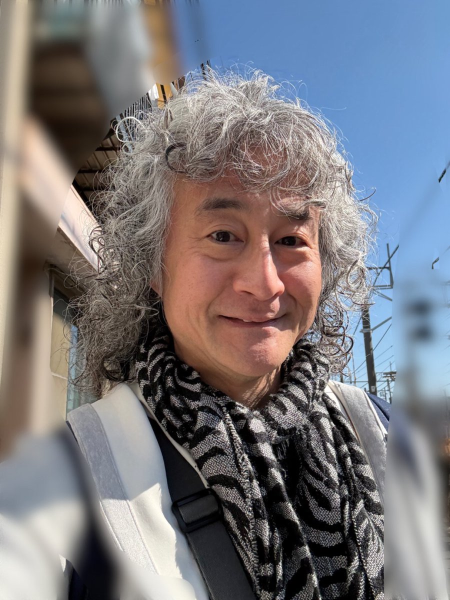 美容室へ行って、パーマを✨

バッチリ決まって、ご満悦です。
川￣∠￣川 ﾌﾌﾌ