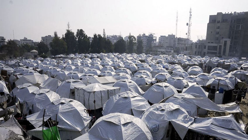 RadioPakistan's tweet image. The @UN has warned of a severe threat to the #GazaStrip displaced families from open fires used for cooking in dangerously overcrowded temporary shelters
@UNHumanRights @Palestine_UN #RadioPakistan #News 
radio.gov.pk/21-02-2026/un-…