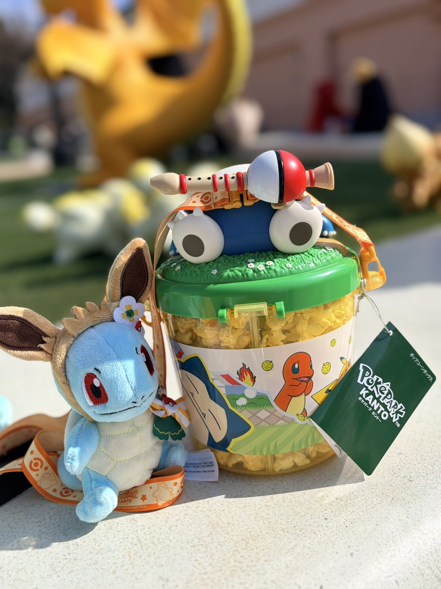 ゼニガメ、カビゴンのポップコーンバケットだよ カビゴン