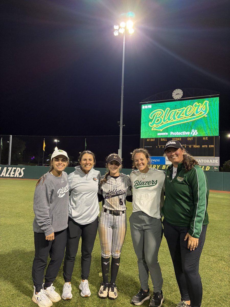 Claire Carver tweet media