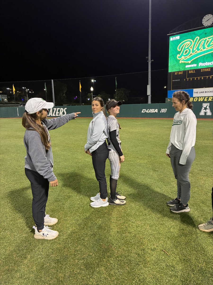 Claire Carver tweet media