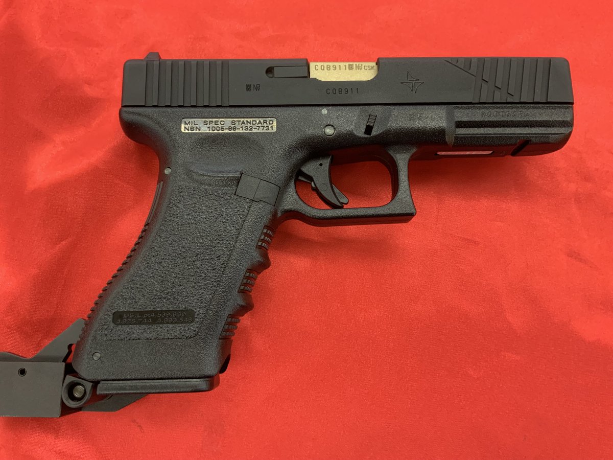 ミリタリー】 久々のグロックに豪華ストックが付属！ #KSC 18歳以上