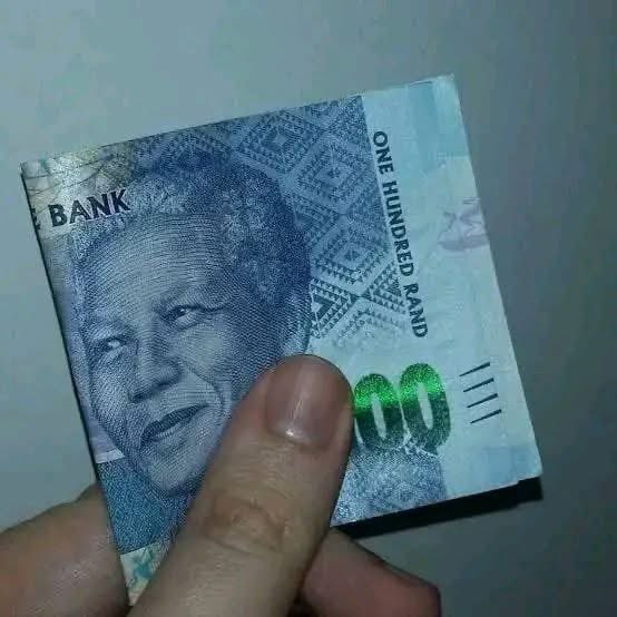 Ndi_Muvenda_'s tweet photo. Ask for R100 from your 3rd @. https://t.co/azs0NzoTMg