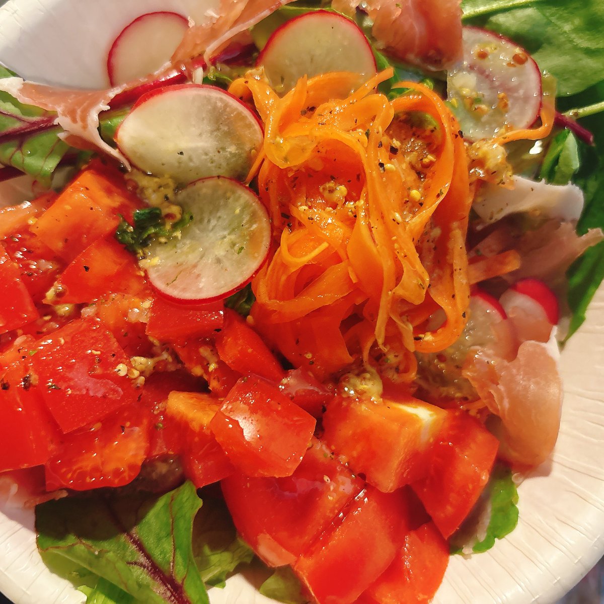 即席サラダ！！！！！ ベビーリーフとトマトとラディッシュと塩揉み