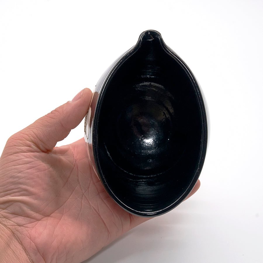 大酒器展 2026「恋する酒呑童子」 伊藤千穂（陶芸／愛知） 白椿片口