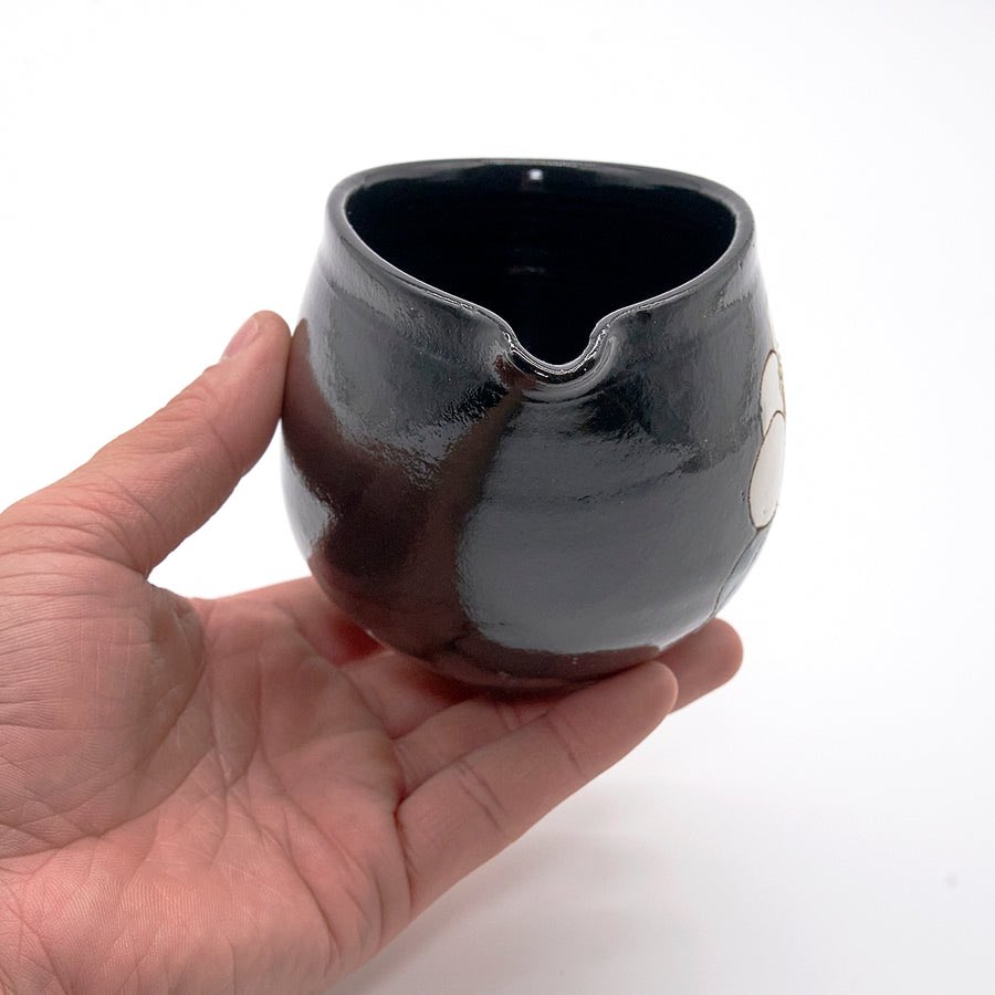 大酒器展 2026「恋する酒呑童子」 伊藤千穂（陶芸／愛知） 白椿片口