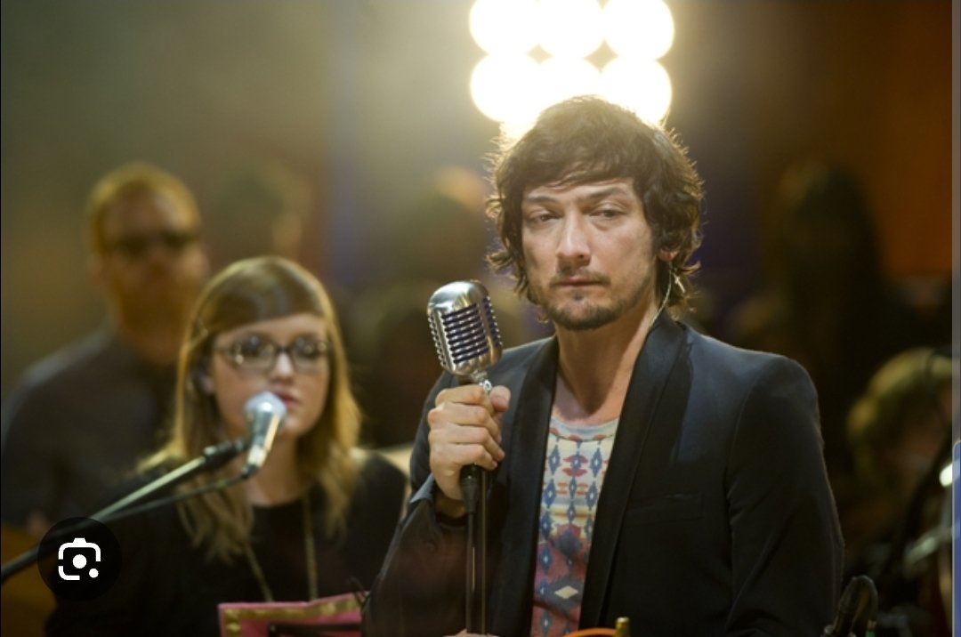 LeonBarbon's tweet photo. Si escuchamos hoy 2026 el Unplugged de Zoe de 2011 . Es como si en los 90s escucharamos canciones de los Creedence . https://t.co/R1FNeUAOW9