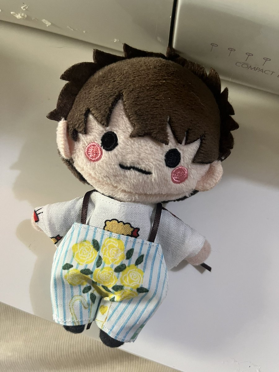 試し作りオーバーオール
幼児みが強い