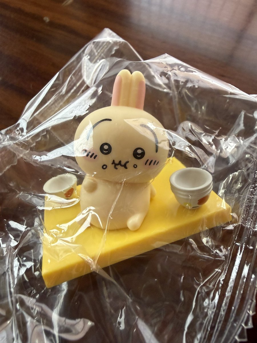 Kirara___M's tweet photo. ちい��わと松屋コラボの鬼辛カレー買ってきた✌️
辛いの好きな私でも辛く感じるから、辛いの苦手な人は結構辛いかも💦
フィギュアは1番狙ってたウサギが来てくれて、めっちゃ嬉しい😊 https://t.co/B4JqbJJgPr