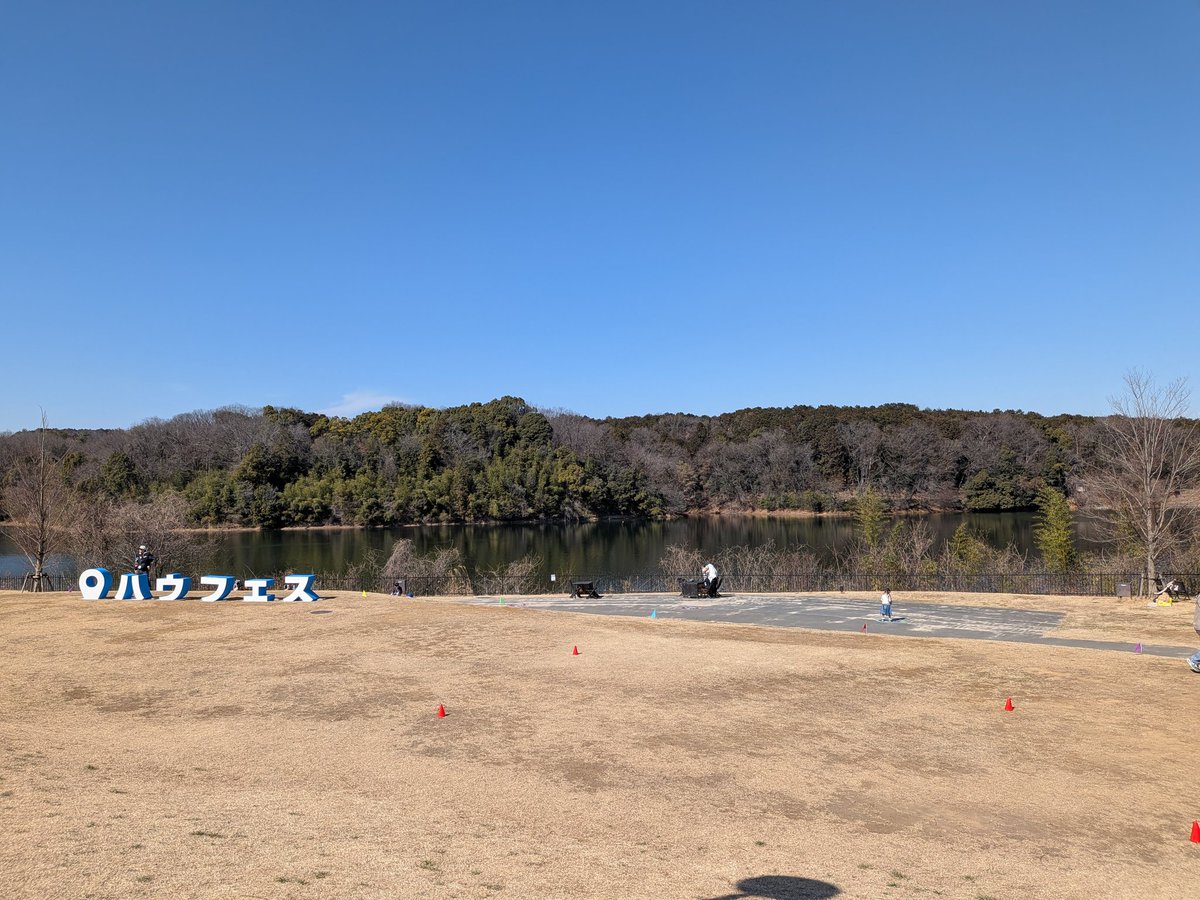 俗世と離れるためムーミンバレーパークに一人旅に来ました。

家族連れや女性組、犬連れが多く、男性グループは見かけません。

きっと皆、射幸心を満たすものが好きなのでしょう。ポーカーとか

せっかく俗世を離れに来たのに、そんなことを考えてしまうことは悲しいことです。
