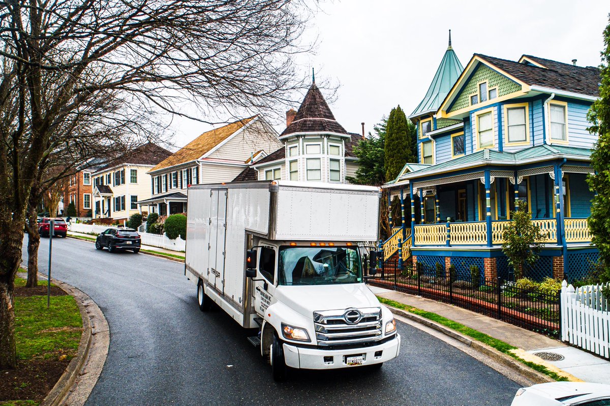 nextgenmove's tweet image. 🚛 The new moving standard is rolling through the beautiful streets of Kentlands in Gaithersburg, MD!

Next Generation Movers delivers careful, professional service so your local move feels enjoyable.

Who’s ready to move smarter? 📦 

#NextGenMovers #GaithersburgMD #Kentlands