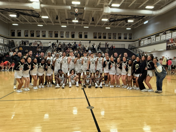 CalhounSchools's tweet photo. REGION CHAMPS!!🏆🐝🏀

Congrats to our CHS boys basketball team &amp; coaches! It’s great to be a Yellow Jacket! #WAC https://t.co/ugafP2X8s6