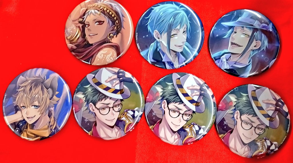 入荷情報】 ツイステッドワンダーランド SSR缶バッジ それぞれまとまっ