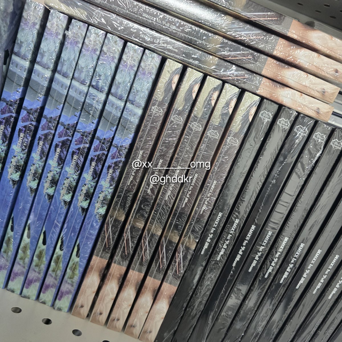 ghddkr's tweet photo. 엔믹스 블루발렌타인 미개봉 앨범 양도 판매
nmixx blue valentine album unopened sell wts

랜덤 1장 0.6
3장 1set 1.5
현재 수량 90🆙️ on hand

DM or KAKAO ➡️ 바이오 링크

릴리 해원 설윤 배이 지우 규진 대면 영통 특전 팬사인회 팬싸 LILY HAEWON SULLYOON BAE JIWOO KYUJIN PC POCA https://t.co/iuskRpQNq2
