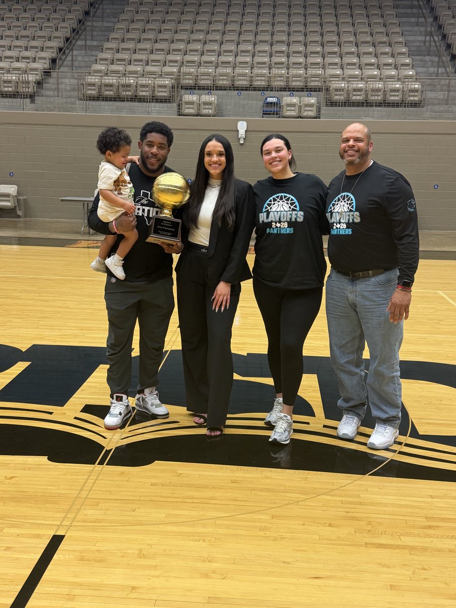 McKenzie Adams tweet media