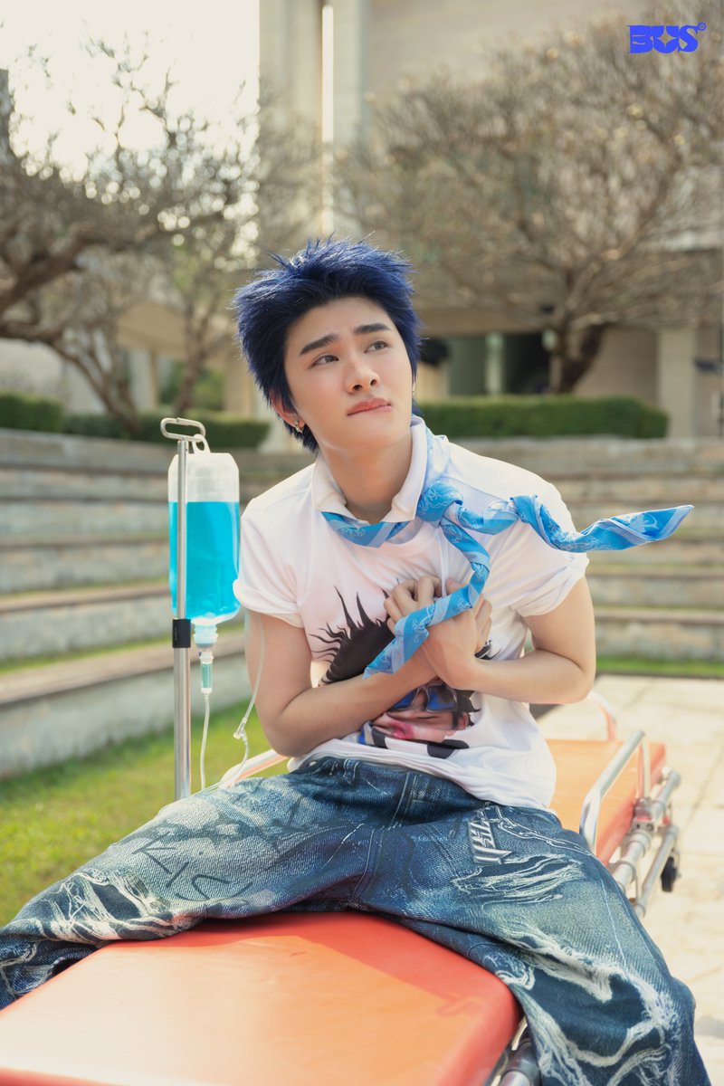 📸 BEHIND THE SCENES - 'So Blue' 💙

MEMBERS STORY #THAIchayanon 〰

BUS - So Blue
OFFICIAL MUSIC VIDEO OUT NOW!
🔗: youtu.be/KLuCFhq3vNM

MUSIC ON ALL STREAMING
🔗: becauseofyouishine.lnk.to/SoBlue

#BUS_SoBlue_MV
#BUS_SoBlue
#BUSbecauseofyouishine
#SONRAYMUSIC