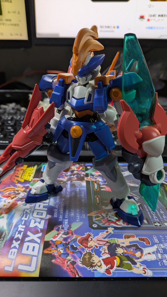 Σオービスを素組み。
薄々気づいてはいたが自分で一から組み立てるとやはり足関節の接続の悪さが非常に気になってしまう
Σドライブソードのクリアパーツも傷あったけどまあそこまで気にするもんでもないかな……