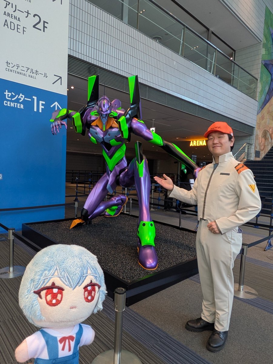 1枚目、優しいスタッフさんがポーズをとって下さいました✨️（X