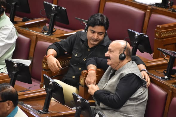 BJP4Abhijeet's tweet photo. उत्तर प्रदेश विधानसभा के बजट सत्र के अंतिम दिन की कार्यवाही में सम्मिलित होकर प्रदेश के विकास, सुशासन एवं जनकल्याण से जुड़े महत्वपूर्ण विषयों पर चर्चा में सहभागिता की।
जनहित के मुद्दों को सदन में मजबूती से उठाना हमारी प्राथमिकता है।
#UPBudgetSession

@BJP4India @narendramodi @AmitShah @NitinNabin @BJP4UP @myogiadityanath
