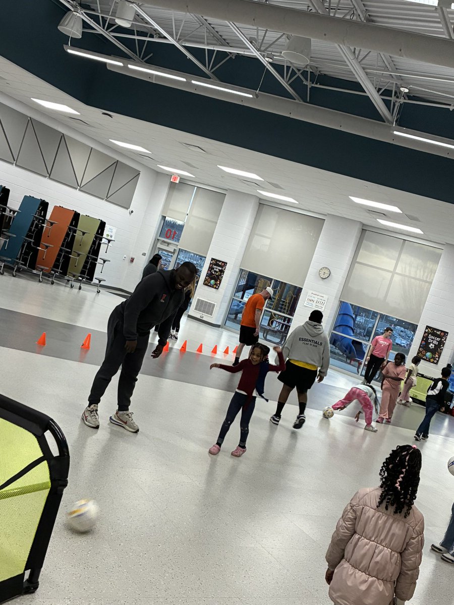 Asha Lambert tweet media