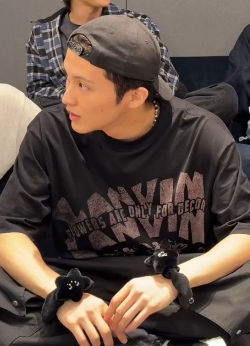 respectfully I need more of this look