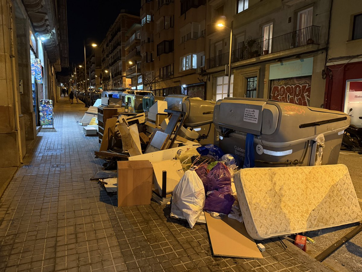 Llewelyn Moss Eisley tweet media