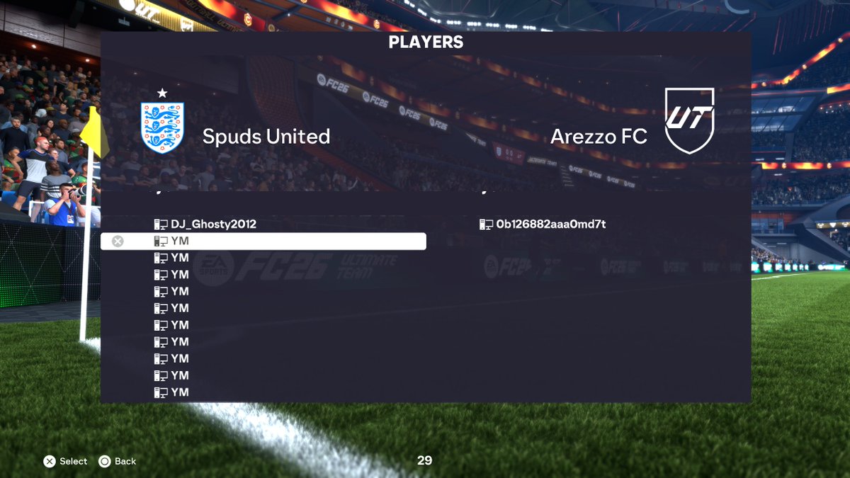 PerryPingu's tweet photo. @EASFCDirect @EAHelp @EASPORTSFC 
Now i keep running into cheaters on PC doing this I have  no control over my players apart from one player? https://t.co/8O0GvgmOFw