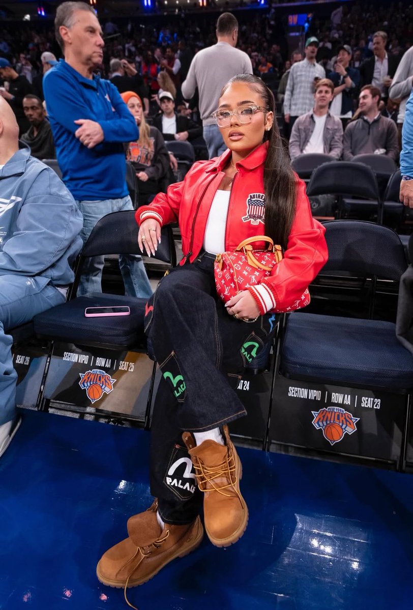 Azariah and her fits >>>>>