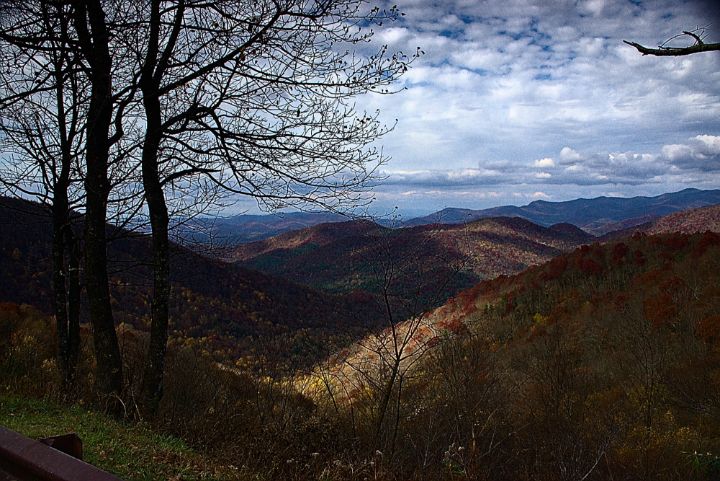 andrew_yonce's tweet photo. Art of the Day! "Richard Russell scenic overlook". Buy at: https://t.co/QWhX7mEVg9 https://t.co/ApWy0sSF58
