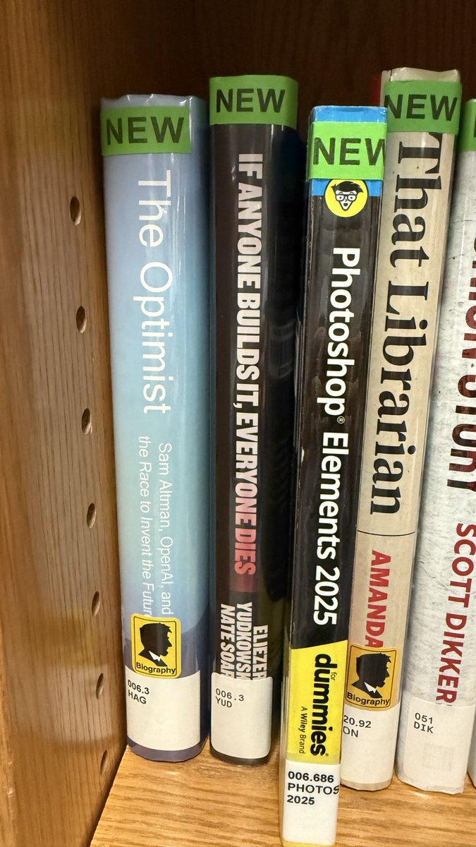 vatsybhai's tweet photo. Interesting coincidence - which one to read first ??? https://t.co/9i0mb34r1W