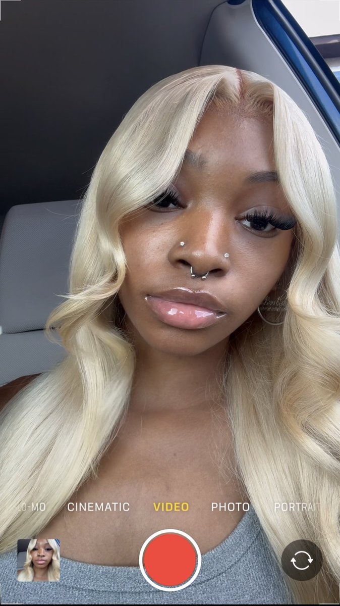 lexfineassss's tweet photo. what they say bout blondes ? 👀 https://t.co/8bPuwVcM5f