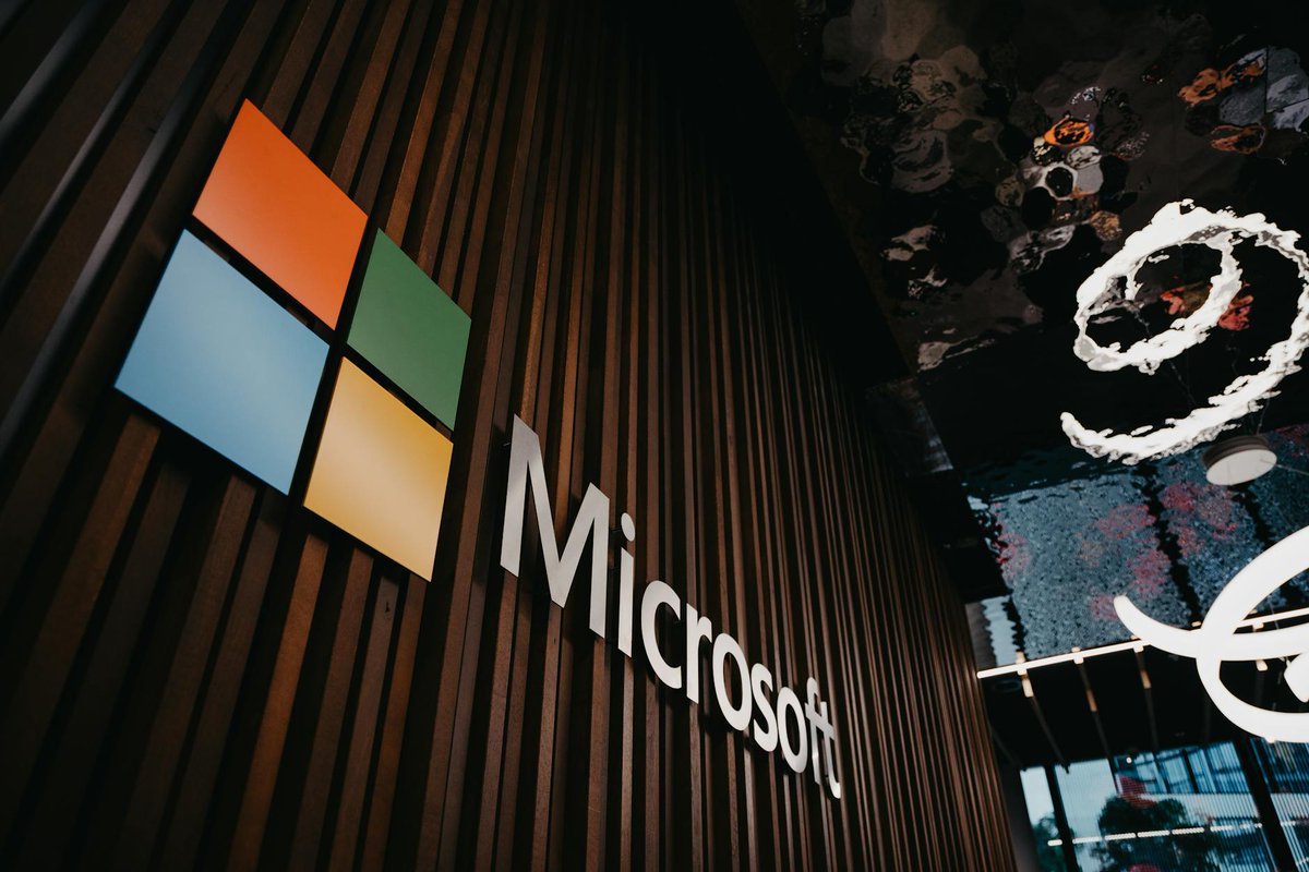 kavout's tweet image. Xbox just named a new CEO! Phil Spencer's exit signals a major strategic pivot for Microsoft Gaming towards AI &amp;amp; platform scaling. What's behind the shake-up and what does it mean for investors? $MSFT #Xbox #AITech

kavout.com/market-lens/wh…