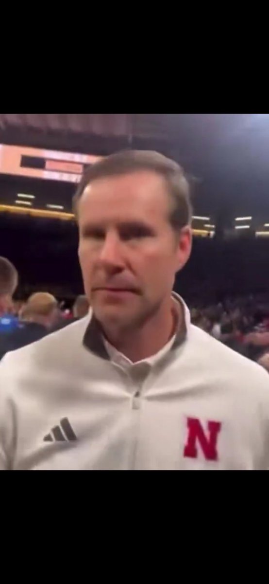 burnsy2323's tweet photo. @FromTheHawkeye @jags68plus1 Screenshot of the actual video for you. Plenty of blame to go all around. https://t.co/yFXmNFEXjo