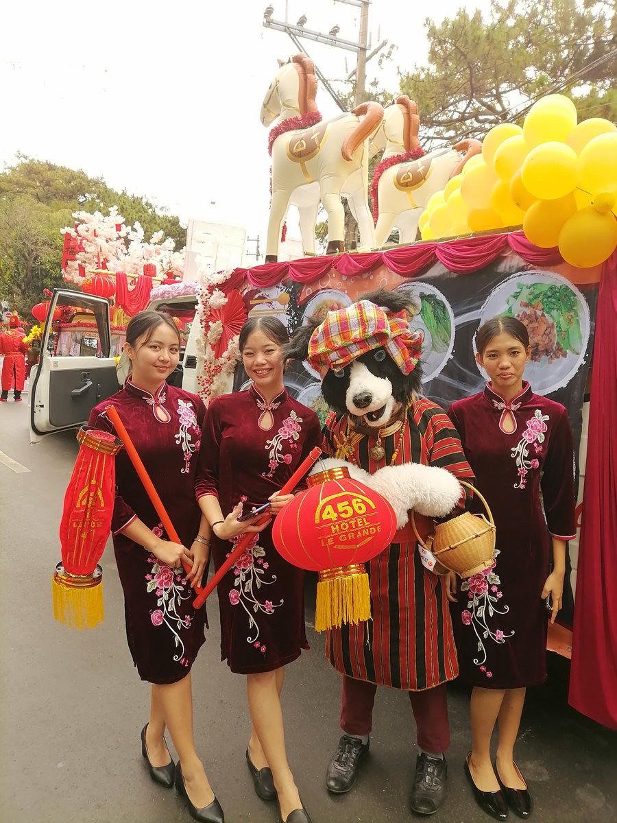 Photos from last Wednesday Chinese new year Parade.

#FursuitEveryday #ChineseNewYear2026