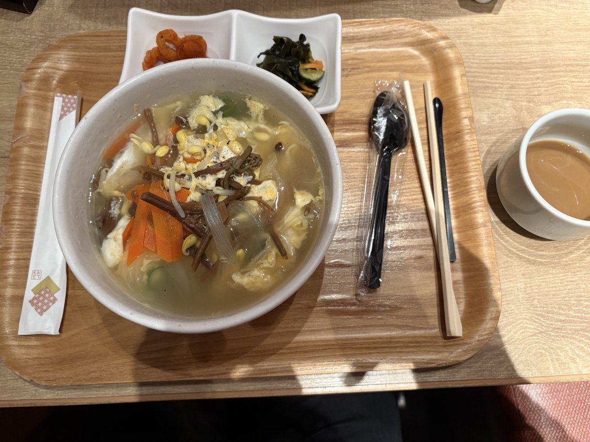 横浜ポルタに朝650円で韓国クッパを食べられるお店があるんだ😇˙˟˙