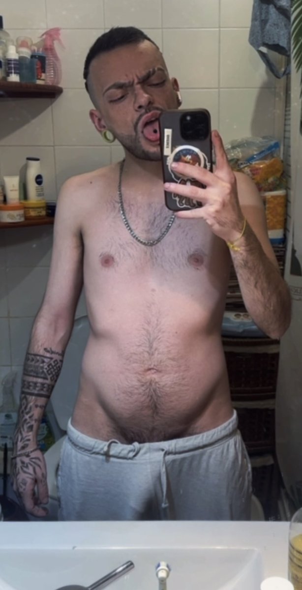CPiyukoo23's tweet photo. Quién me ayuda a subir los seguidores😋🥵 volviendo a empezar de 0 jejejee,algún voluntario para lo que ve y pasarlo bn: Mas interesados DM😈🤭 https://t.co/6CqffWTZDU