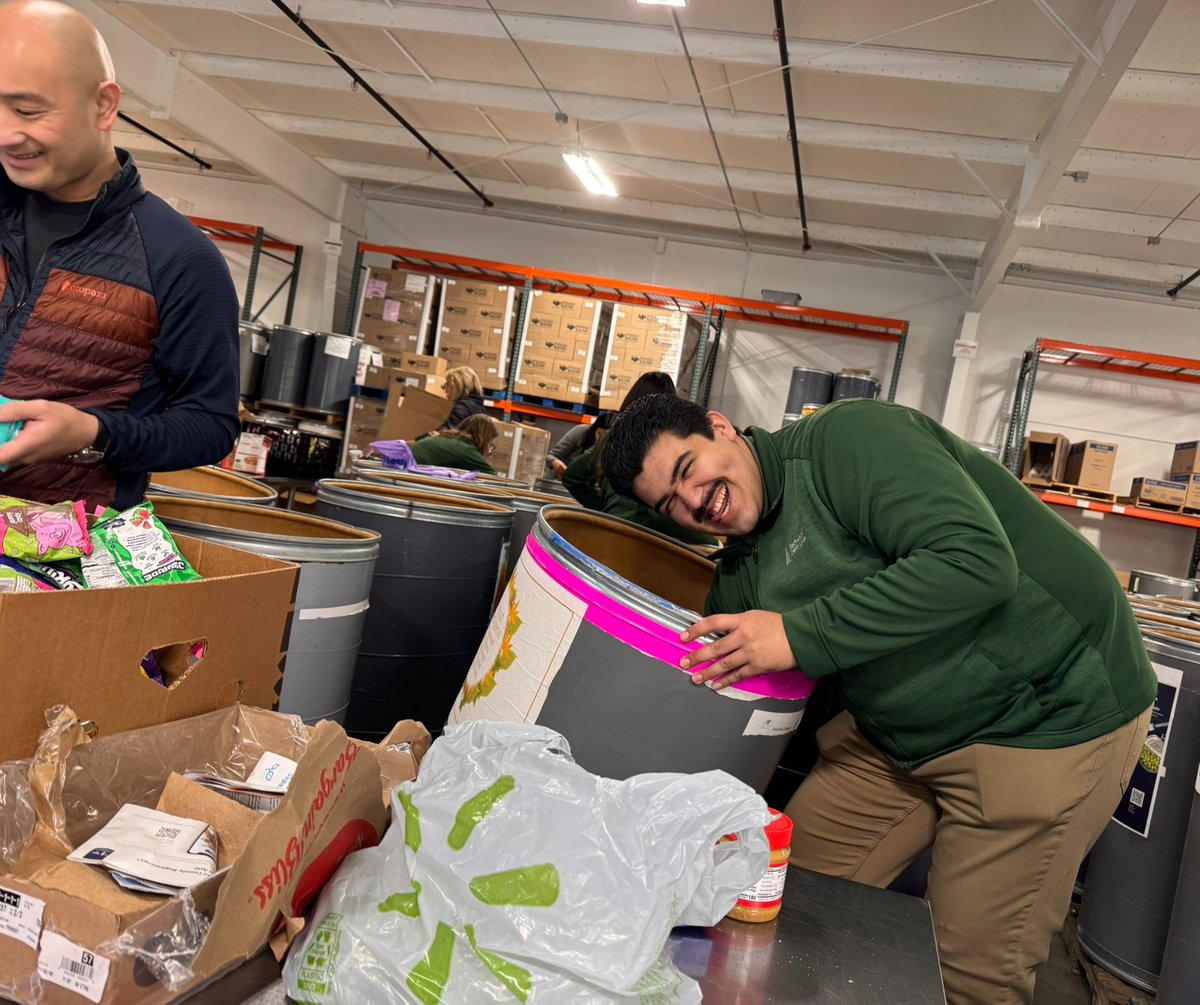 Redwood Credit Union tweet media