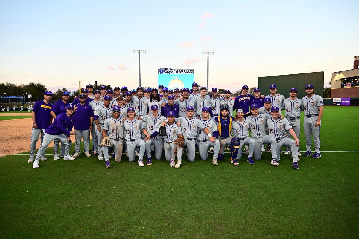 Jay Johnson tweet media