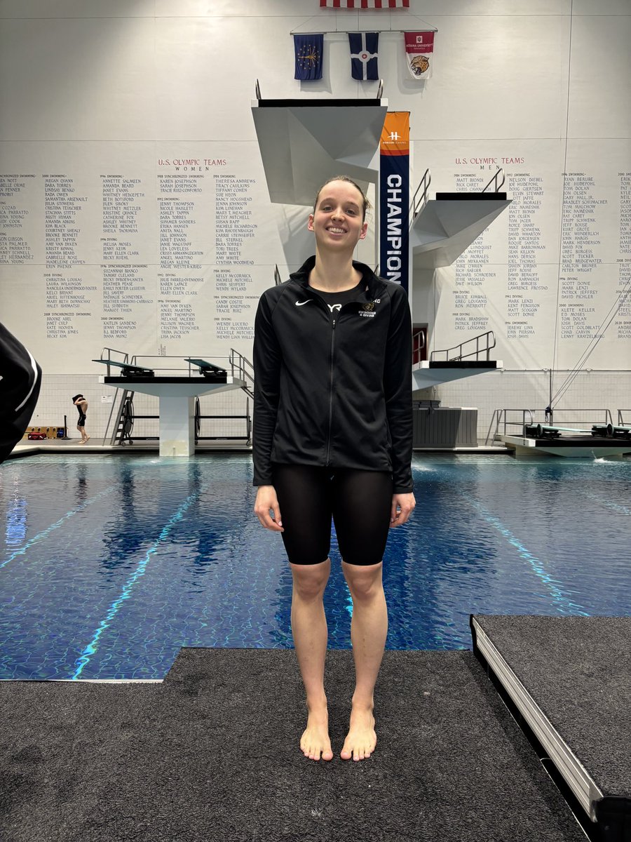 OAK_Swim_Dive's tweet photo. ษดแด สแดแดแดษชษดษข แด
แดแดกษด
Lydia Soldatke WINS the 100 back in 53.89, and Clarissa Bezuidenhout places THIRD in 54.88 ๐๐ป
Grace Albrecht takes 6th & Kendra Venter takes 8th
#UnleashTheGrizz | #OUPRIDE https://t.co/tn90kAkiHs