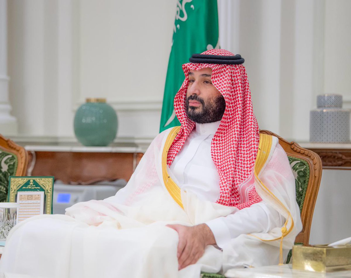 سمو #ولي_العهد يستقبل في المدينة المنورة، أصحاب الفضيلة العلماء والمعالي وجمعًا من المواطنين.