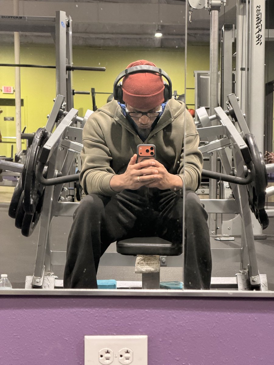 SMQueen13's tweet photo. Why didn’t you go to the gym today? https://t.co/pxFOCGKGMZ