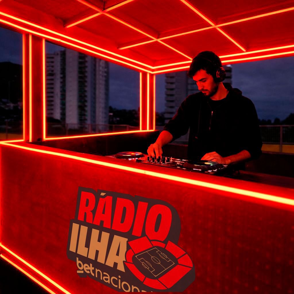 O Sport e sua patrocinadora master, a <a href="/betnacional/">Betnacional</a>, lançam um projeto especial, de longo prazo e que remete a uma tradição do clube. A Rádio Ilha Betnacional fará sua estreia neste sábado: para o início da ação, Júnior Viana estará na cabine!

Leia mais: sportrecife.com.br/sport-recife/r…