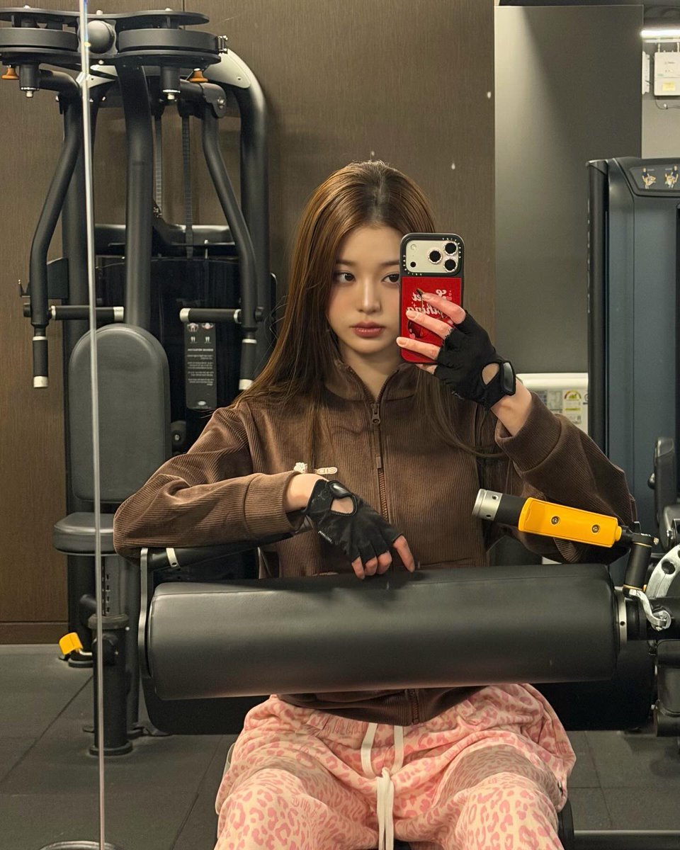 jwonyeo's tweet photo. yg cman ikut-ikutan           yg beneran mau gym https://t.co/1gtzENHVQf