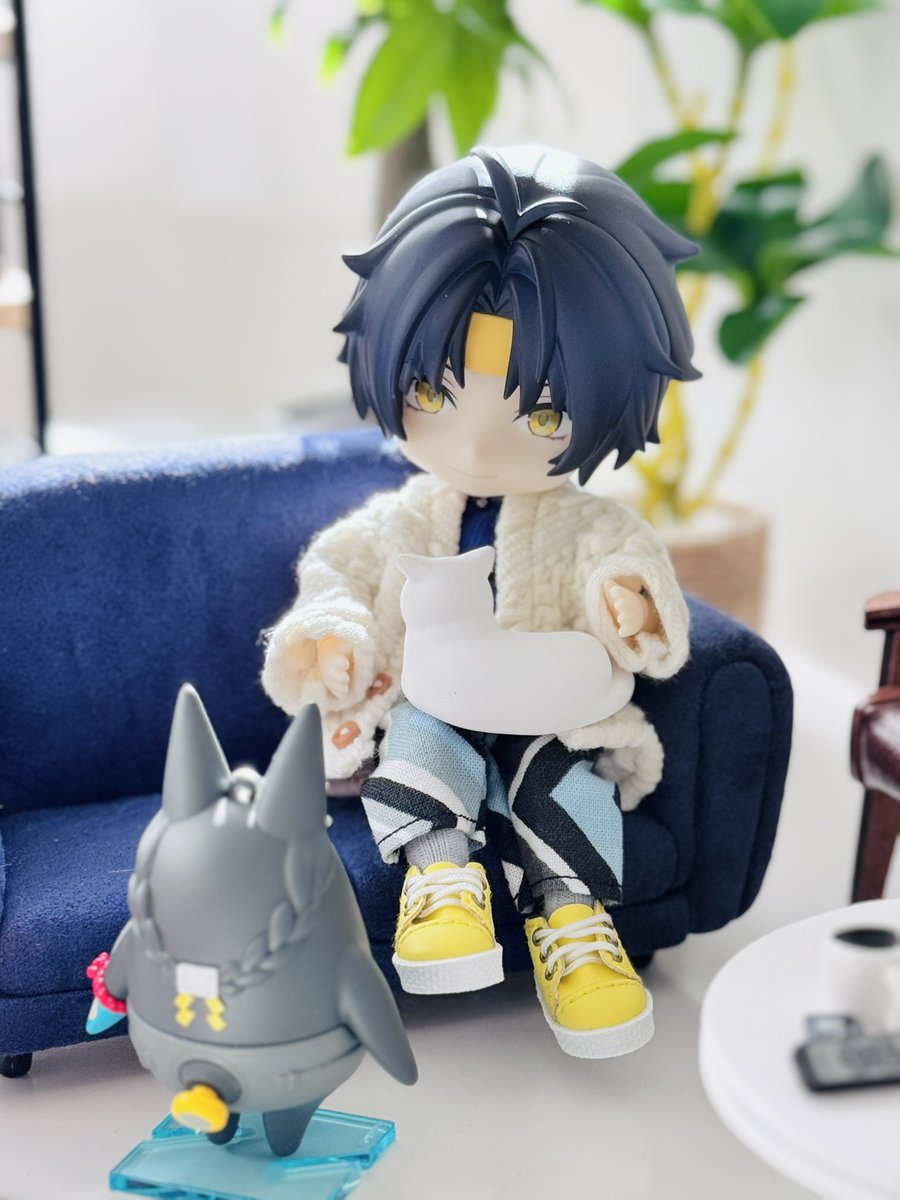 悠真ねんどろいどが来たので遊んでました ←休日の朝 平日の夜→