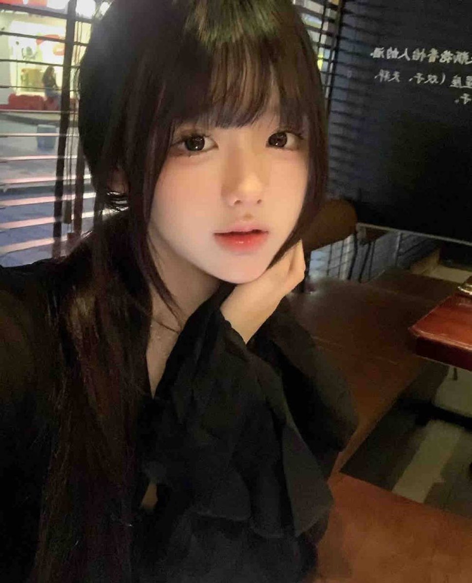 🫦💥Chụp hình em không ăn ảnh,🫦💥🫦💥nhưng bỏ dấu hỏi thì em ăn được.🫦💥