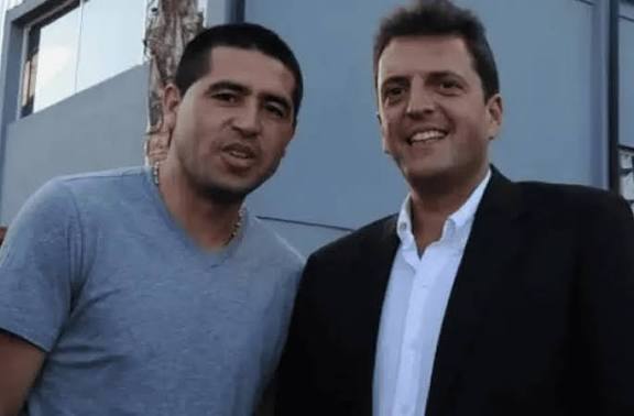 abrilcba_'s tweet photo. No importa cuantos técnicos cambien, mientras este kirchnerista siga en Boca, todo será un desastre. https://t.co/HkJgZkBp2x
